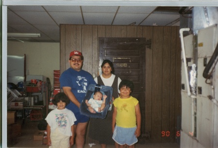 Me, Yolanda Castro and our 3 kids