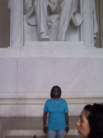 Margie in front of the Lincoln Memorial