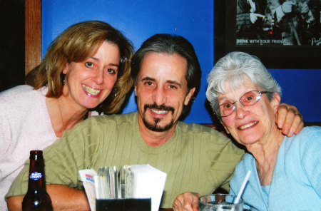 March 2009 - Sis Deb, Me, mom Maggie