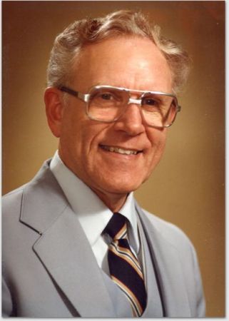 1982-04-29-18-Erickson, Glen Retirement Photo