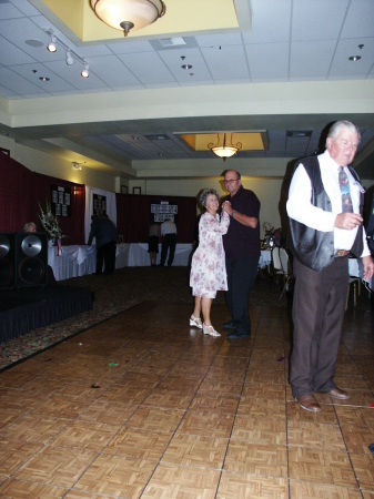 Sandy and David dancing