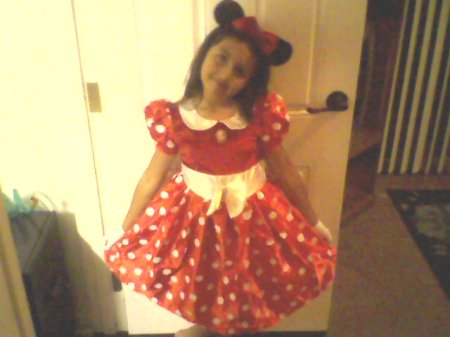 ariana as minnie mouse