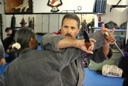 Teaching the Kenpo Knife aplication