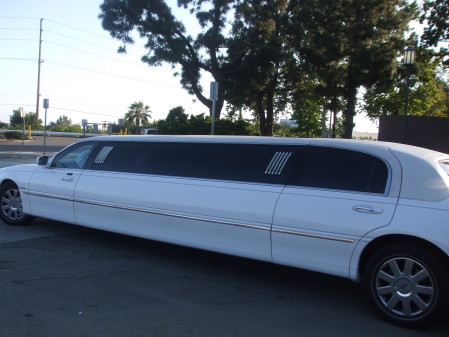 Sr. Prom Limo