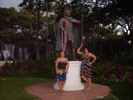 Me & Lola w/ the King in Maui, 2008