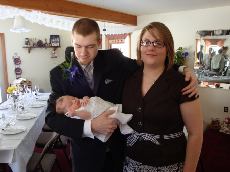 kennedi Mae with Daddy and Aunt Jessica