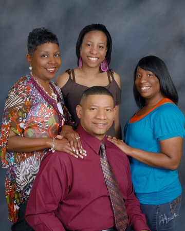 Chuck and his ANGELS (Renae, Cierra, Chaunice)