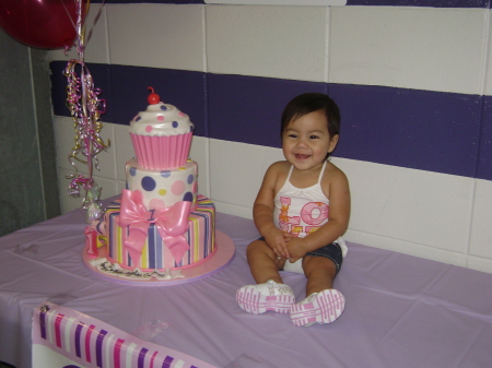 Suzi & Her Cake
