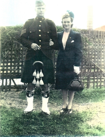 dad and mom   1940