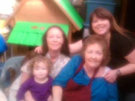 4 generations first daughters