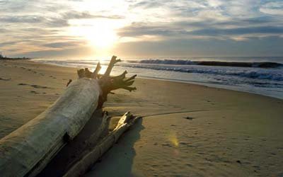 MISQUAMICUT BEACH