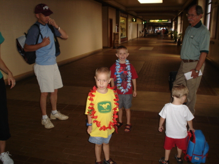 Lynchmob arriving in Hawaii from Australia