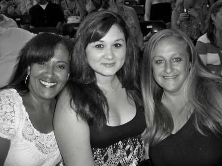 Me, Briona and Jeannie at the Smokey Concert