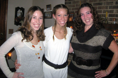 Me and my sisters... thanksgiving 2009