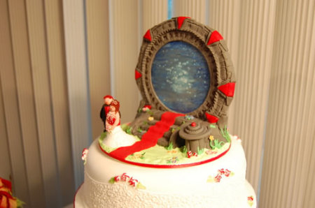 Stargate Wedding Cake - Way cool!