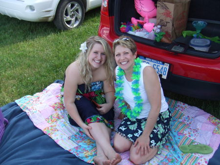 Holly and Mom at a Jimmy Buffett concert!