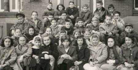 Dewey School 4th Grade in 1959