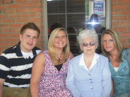 Joe, Sarah, Mom, and Hannah on Mother's Day09