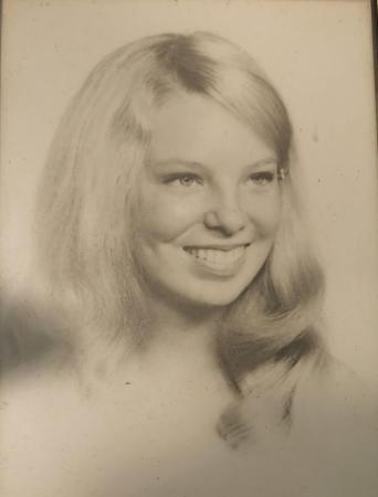 Carol Lewis' Classmates profile album