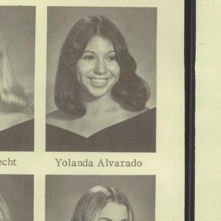 Yolanda Achanzar's Classmates profile album
