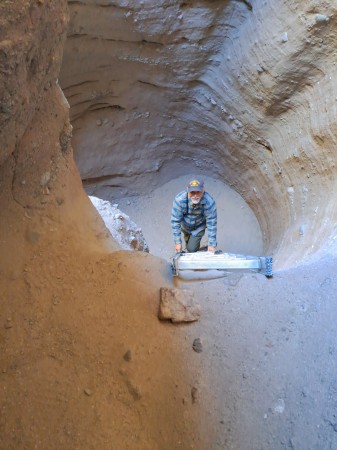 hiking in painted canyon, mecca hills 