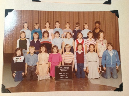 Rebecca Vautour's album, 1979-1980 4 th grade