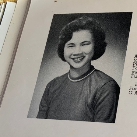 Yvonne DeBellis' Classmates profile album