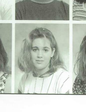 Peggy Jones' Classmates profile album