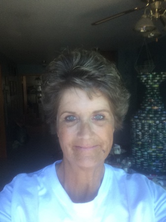 Linda Davidson's Classmates® Profile Photo