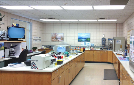 Des Moines Water Works Microbiology Laboratory