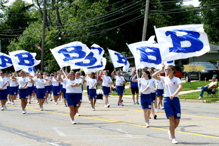 Perfect timing' check out their feet and flag positions. Nice job ladies. 