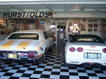 Carl's garage