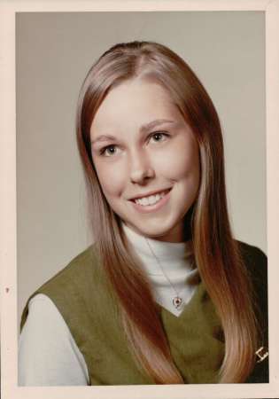 Linda Brooks' Classmates profile album