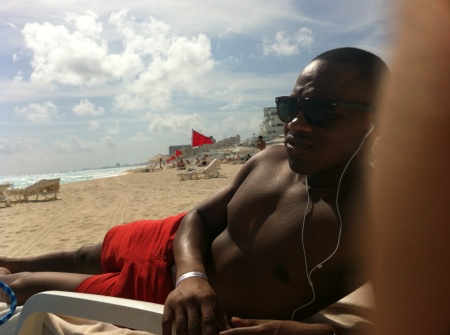 Son Joshua Soaking in Cancun Jan 2012