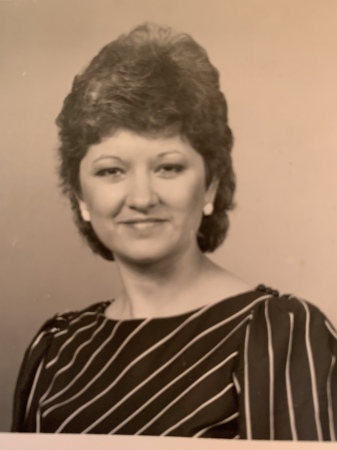 Linda Burke's Classmates profile album