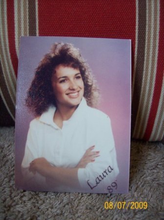 Laura Azevedo's Classmates profile album