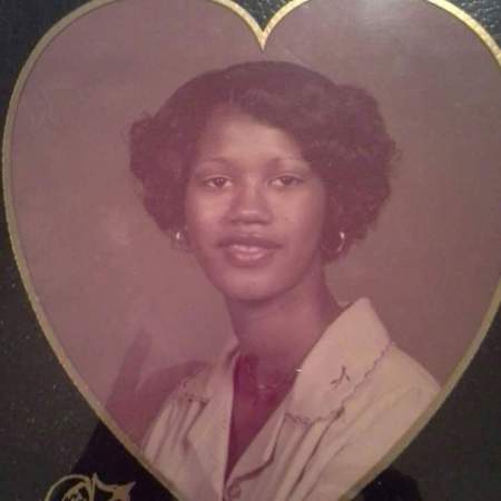 Gloria Johnson's Classmates profile album