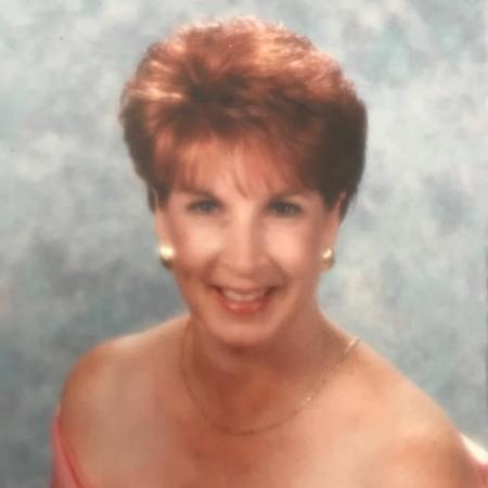 Debbie McClurg's Classmates® Profile Photo