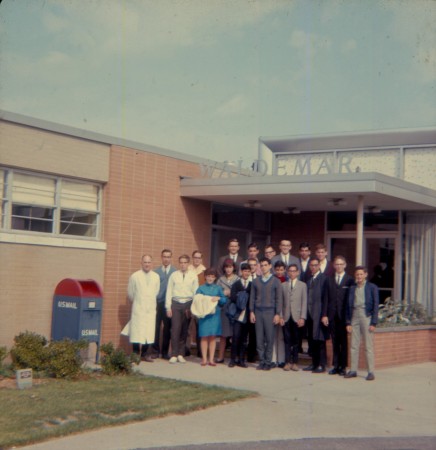 FSA Field Trip to Waldemar Research Lab 1967