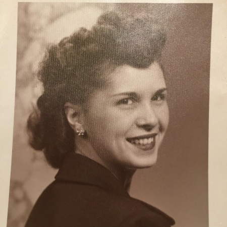 Denise Belli Wells' Classmates profile album