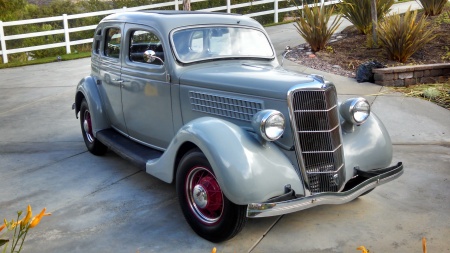 1935 Ford Slantback