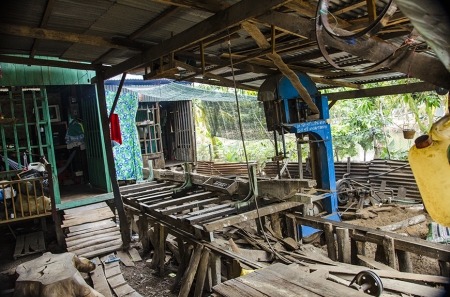 Inside A Family Owned Boat Factory In Vietnam_