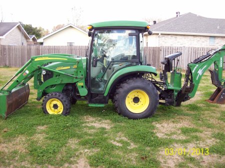 3320 John Deere 