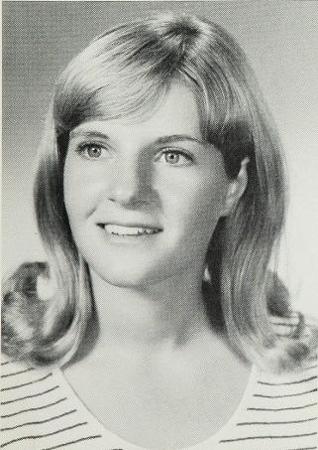 Diane Reynolds' Classmates profile album