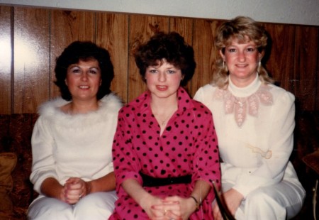 Sue Chorney's Classmates profile album