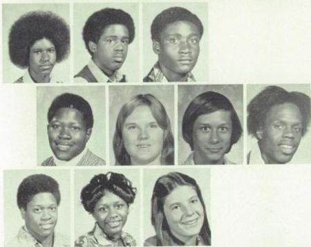 Linda Wilkins' Classmates profile album