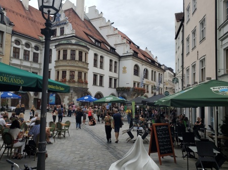 Near the Munich Rathaus