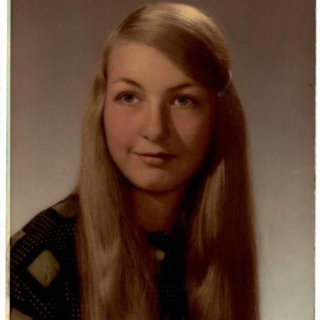 Mary Elmore's Classmates profile album