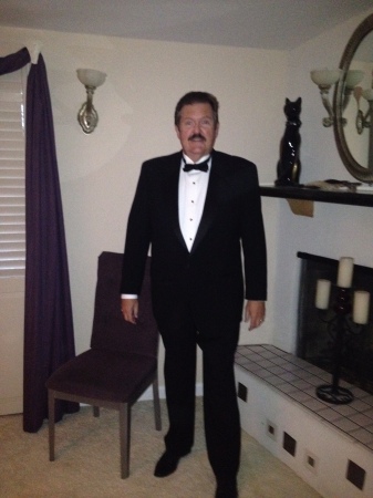 Tuxedo on, ready to party!