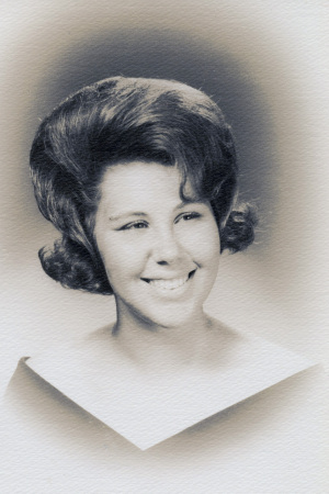 Linda Teal Jones's Classmates® Profile Photo